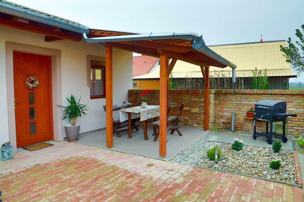 Jázmin Apartman Buzsák Exterior foto